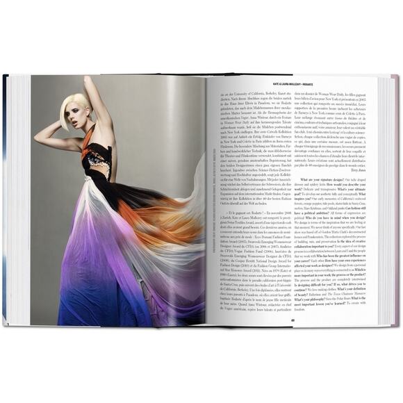 100 Contemporary Fashion Designers Hardcover terry jones - Picture 3 of 3